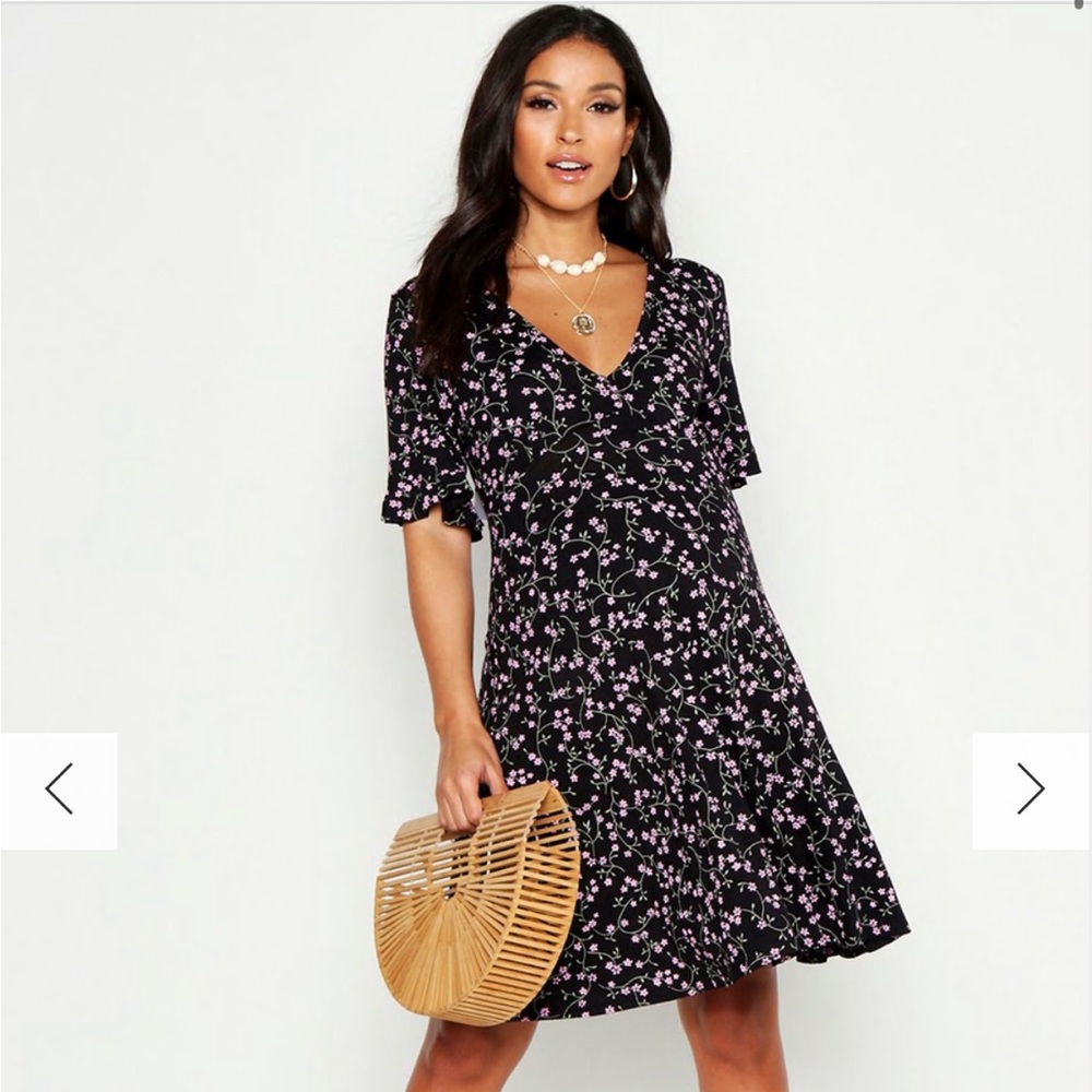 MATERNITY DITSY FLORAL V NECK TEA
DRESS